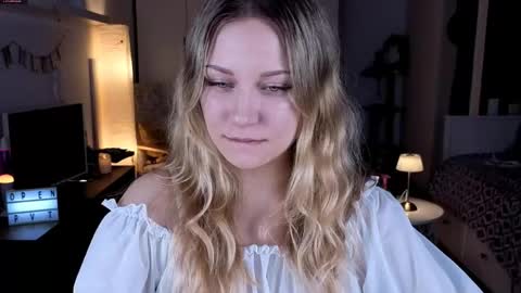 Snapshot of missyourtouch chatting on 04-25-26, 06:38 MissYourTouch online show from 04-25-26, 06:38