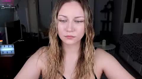Snapshot of missyourtouch chatting on 06-14-26, 11:23 MissYourTouch online show from 06-14-26, 11:23