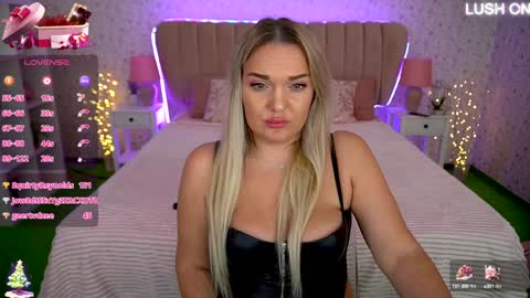 Snapshot of missyymartinezz chatting on 01-23-25, 11:04 Amely online show from 01-23-25, 11:04