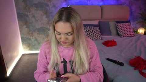 Snapshot of missyymartinezz chatting on 02-01-25, 08:50 Amely online show from 02-01-25, 08:50