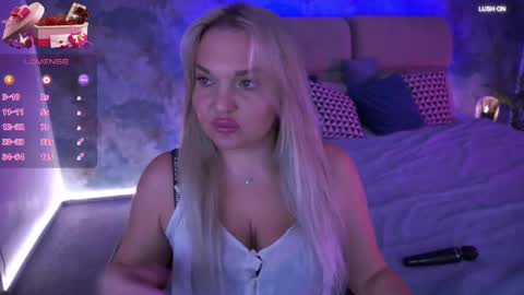 Snapshot of missyymartinezz chatting on 02-28-25, 07:48 Amely online show from 02-28-25, 07:48