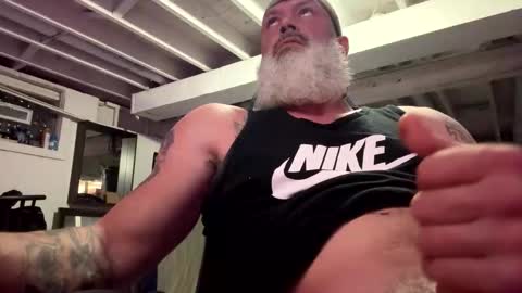 Snapshot of mister_bigg_dick chatting on 04-02-26, 04:21 AJ online show from 04-02-26, 04:21