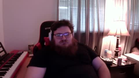 Snapshot of mistermac935 chatting on 02-12-25, 07:56 mistermac935 online show from 02-12-25, 07:56