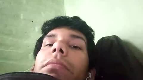 Snapshot of mistertitanx chatting on 09-30-25, 06:57 Emir online show from 09-30-25, 06:57