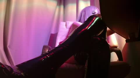 Snapshot of mistr_daria_femdom chatting on 06-04-26, 12:05 mistr_daria_femdom online show from 06-04-26, 12:05