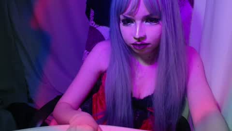 Snapshot of mistr_daria_femdom chatting on 07-14-26, 02:05 mistr_daria_femdom online show from 07-14-26, 02:05