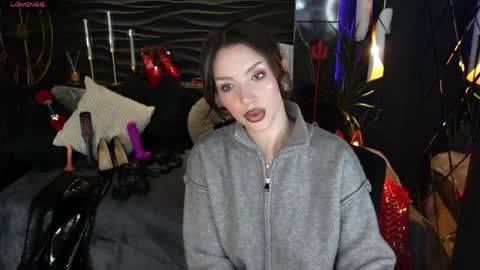 Snapshot of mistress_darsy chatting on 03-30-26, 05:41 Darsy online show from 03-30-26, 05:41