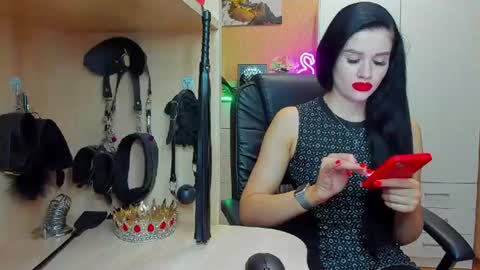 Snapshot of mistress_kristi chatting on 07-19-26, 08:34 Mistress Kristi online show from 07-19-26, 08:34