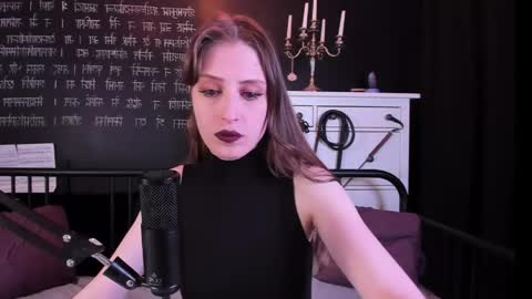 Snapshot of mistress_marlene chatting on 05-09-26, 07:13 Mistress Marlene online show from 05-09-26, 07:13