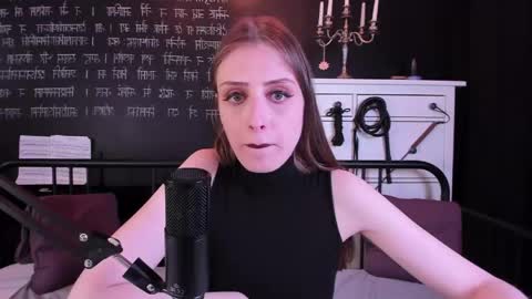 Snapshot of mistress_marlene chatting on 05-11-26, 08:53 Mistress Marlene online show from 05-11-26, 08:53