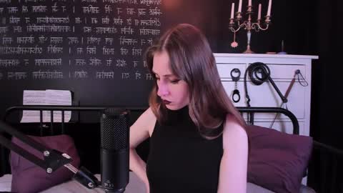 Snapshot of mistress_marlene chatting on 05-15-26, 08:32 Mistress Marlene online show from 05-15-26, 08:32