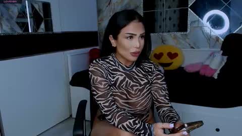 Snapshot of mistress_meryem chatting on 09-09-25, 11:04 mistress_meryem online show from 09-09-25, 11:04