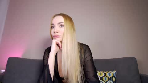 Snapshot of mistress_milana chatting on 02-13-25, 10:44 Milana online show from 02-13-25, 10:44