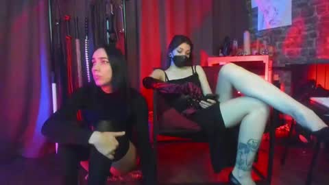 Mistress Valentine and her slave Yuna online show from 01-04-25, 07:24