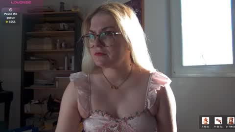 Snapshot of mistressmarlena chatting on 03-02-26, 07:59 Mistress Marlena online show from 03-02-26, 07:59