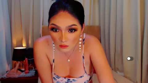 Snapshot of mistressseductionleah chatting on 12-08-24, 07:58 Leah online show from 12-08-24, 07:58