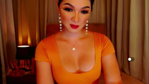 Snapshot of mistressseductionleah chatting on 12-20-24, 06:19 Leah online show from 12-20-24, 06:19