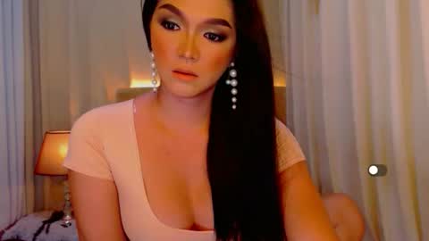 Snapshot of mistressseductionleah chatting on 04-05-26, 07:00 Leah online show from 04-05-26, 07:00