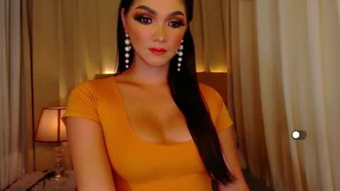 Snapshot of mistressseductionleah chatting on 04-10-26, 09:19 Leah online show from 04-10-26, 09:19