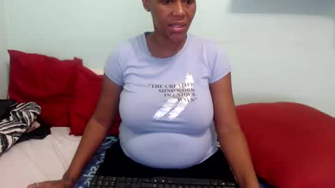 Snapshot of mistressshirleyx chatting on 02-16-25, 01:38 mistressshirleyx online show from 02-16-25, 01:38