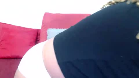 Snapshot of mistressshirleyx chatting on 10-28-25, 06:54 mistressshirleyx online show from 10-28-25, 06:54