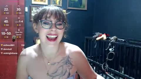 Snapshot of mistressthrope chatting on 05-07-26, 10:59 MistressThrope online show from 05-07-26, 10:59
