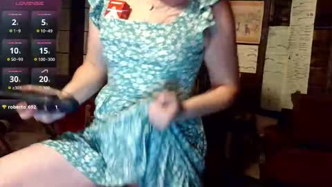Snapshot of mistressthrope chatting on 06-06-26, 01:32 MistressThrope online show from 06-06-26, 01:32