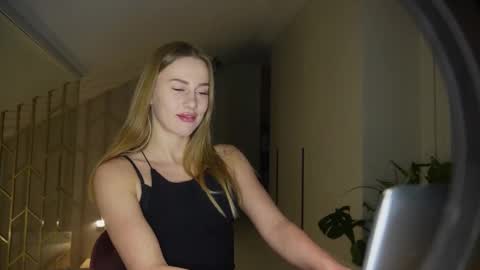 mistressuniverse online show from 01-31-25, 04:27