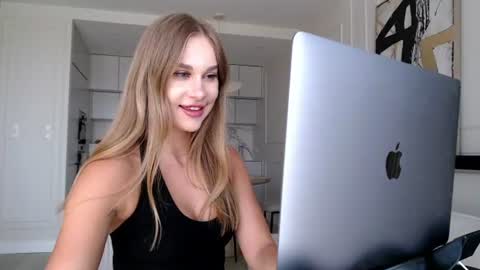 Snapshot of mistressuniverse chatting on 07-28-26, 12:48 mistressuniverse online show from 07-28-26, 12:48