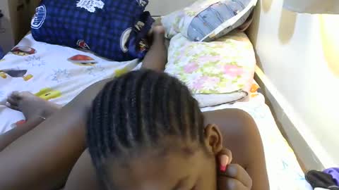 Snapshot of misty_shee chatting on 02-19-25, 07:28 misty_shee online show from 02-19-25, 07:28