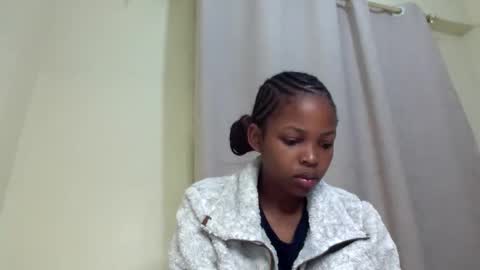 misty_shee online show from 05-12-26, 12:35