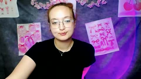 Snapshot of mistyrosee chatting on 06-18-26, 05:17 Aria online show from 06-18-26, 05:17