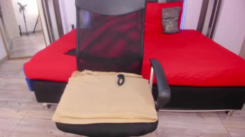 Snapshot of mitchbukanan chatting on 05-27-26, 03:03 mitchbukanan online show from 05-27-26, 03:03