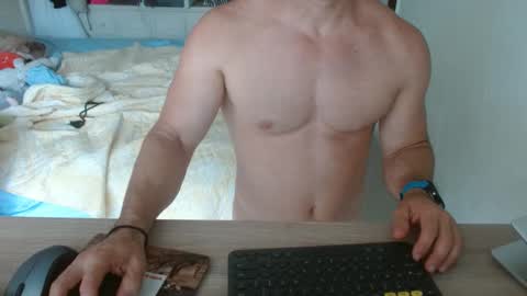 Snapshot of mitcheli chatting on 09-22-25, 03:14 Onlyfans online show from 09-22-25, 03:14