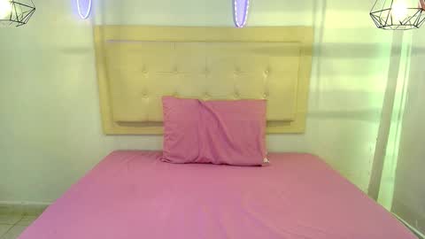 Snapshot of mitchell_diaz chatting on 10-22-25, 02:06 Mitchell online show from 10-22-25, 02:06