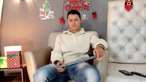 Snapshot of mitchellburns chatting on 12-15-24, 12:07 mitchell online show from 12-15-24, 12:07