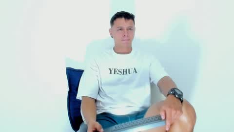 Snapshot of mitchellburns chatting on 12-26-24, 05:26 mitchell online show from 12-26-24, 05:26