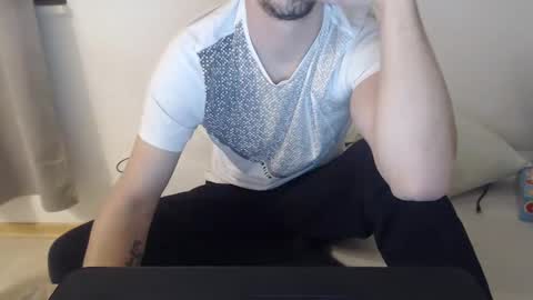 Snapshot of mitsch01 chatting on 01-01-25, 09:41 Mitsch online show from 01-01-25, 09:41