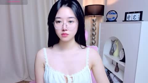 Snapshot of miu99999 chatting on 06-05-26, 02:29 miu99999 online show from 06-05-26, 02:29