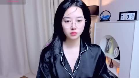 Snapshot of miu99999 chatting on 06-08-26, 02:12 miu99999 online show from 06-08-26, 02:12