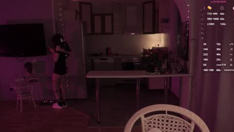 Yuka online show from 11-28-25, 06:43