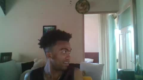 Snapshot of mixedboy_sexy chatting on 04-06-26, 01:01 mixedboy_sexy online show from 04-06-26, 01:01