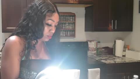 Precious online show from 09-15-25, 07:25