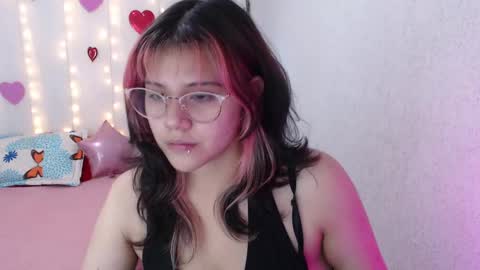 Snapshot of mixie_cute chatting on 02-16-25, 05:04 mixie_cute online show from 02-16-25, 05:04