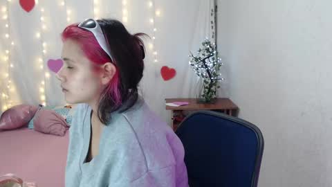 Snapshot of mixie_cute chatting on 02-23-25, 03:08 mixie_cute online show from 02-23-25, 03:08