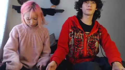 Naomi and Nekorii online show from 07-12-26, 10:23