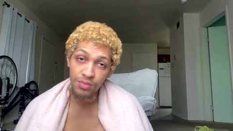 Snapshot of mixxychocolate chatting on 02-27-25, 11:15 Deanthony online show from 02-27-25, 11:15