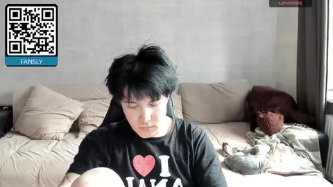 MeowMiku online show from 10-04-25, 11:41