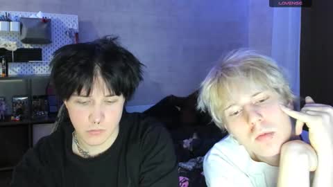 MeowMiku online show from 11-29-25, 04:43