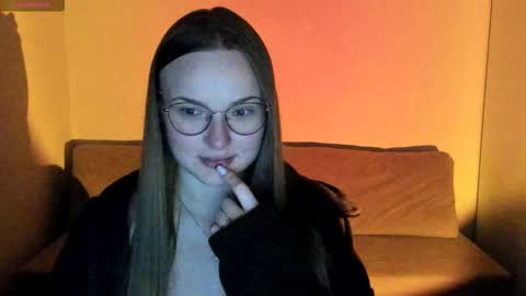 Miya online show from 11-07-25, 05:02